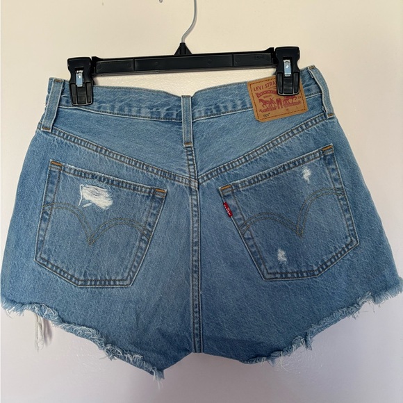 Levi’s 501 Jean shorts - Picture 5 of 9